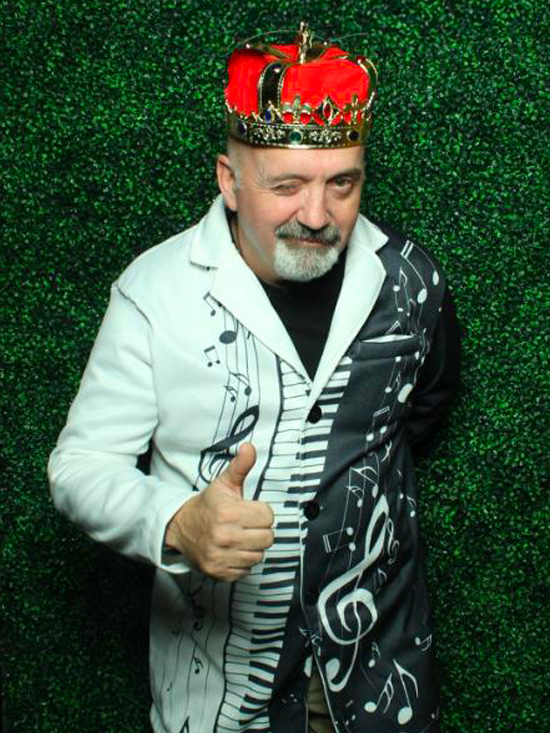 DJ Ziggy was born in Minneapolis and raised in Alaska. His late mother, a gypsy of sorts, played the flute and was once an art professor at Auburn University. His father was the predecessor to Kasey Kasim as America’s Top Forty radio show, a part of K-tel records.